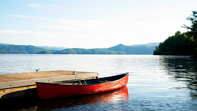 canoe on Lake Jocassee at Devils Fork State Park
