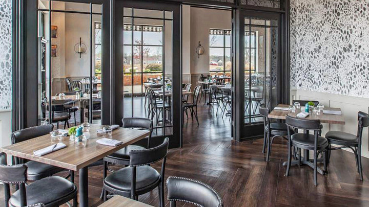 Dining room at Stella's